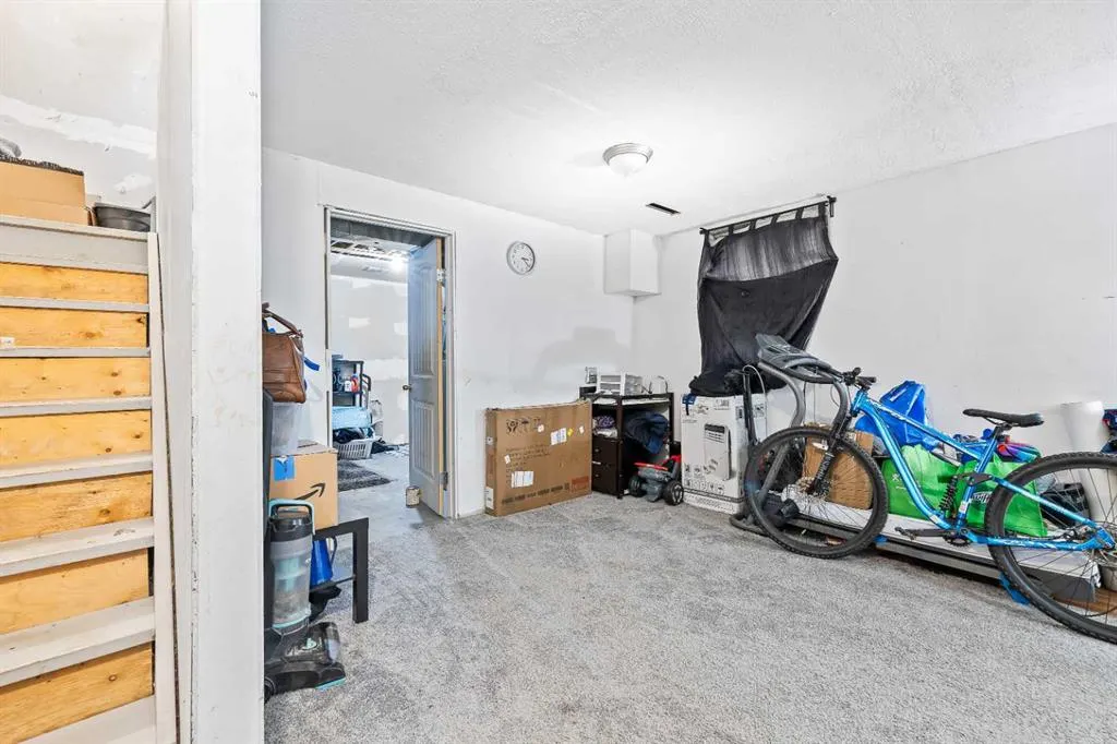 70 Dovercliffe Way