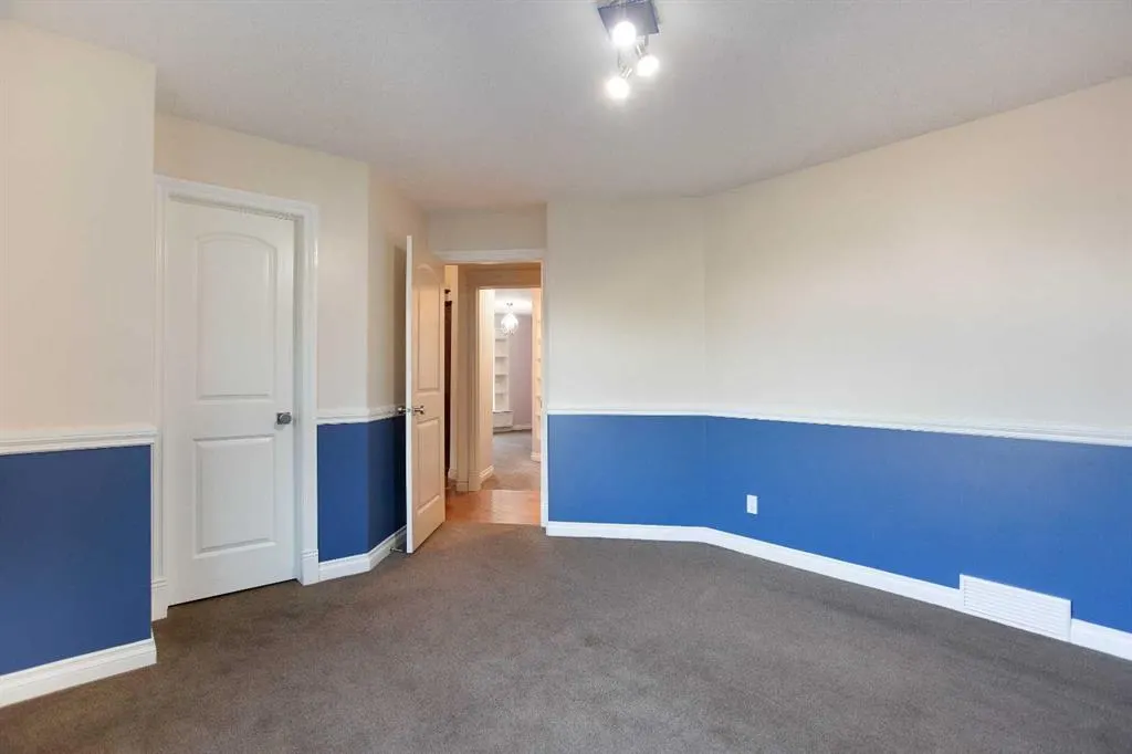 135 Coopers Hill SW