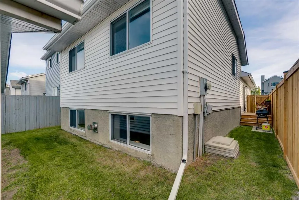 15 Rivercrest Way SE