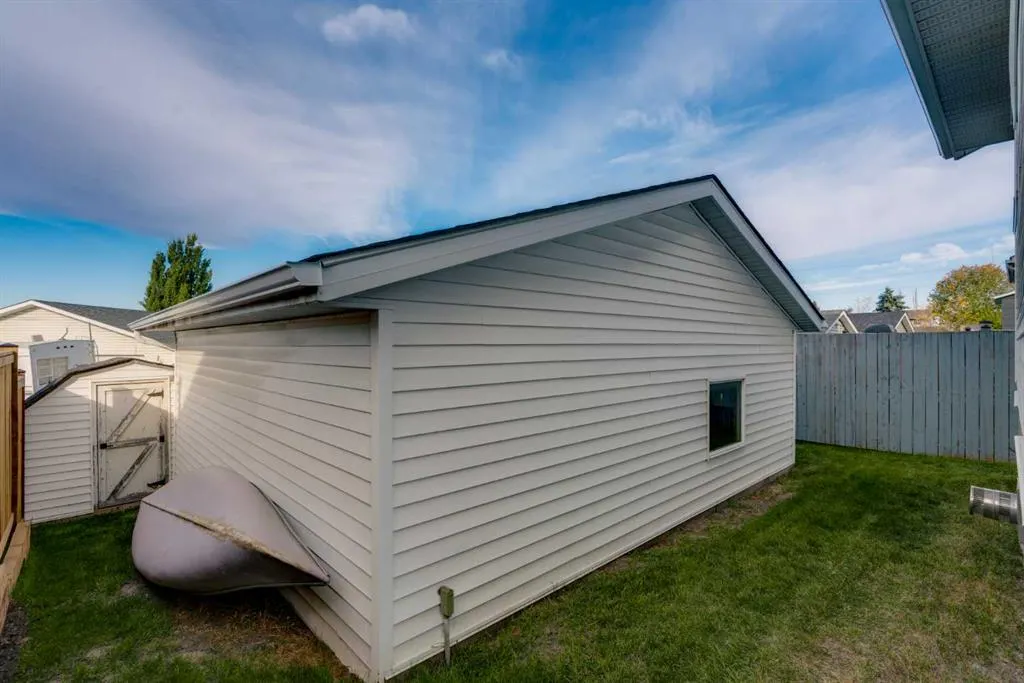 15 Rivercrest Way SE
