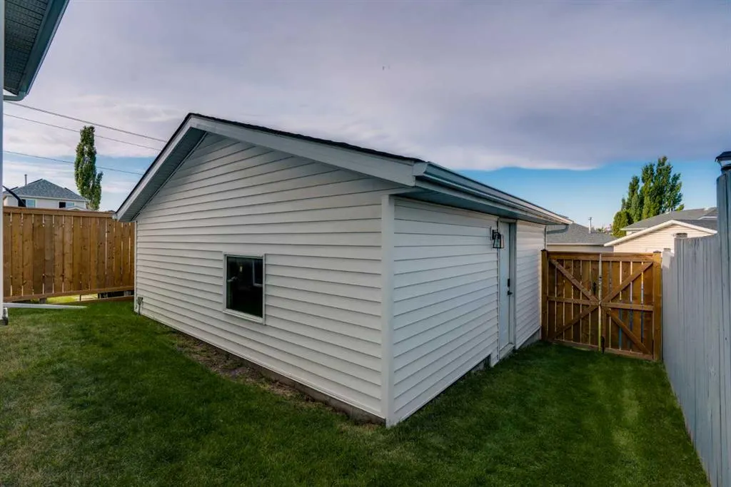 15 Rivercrest Way SE