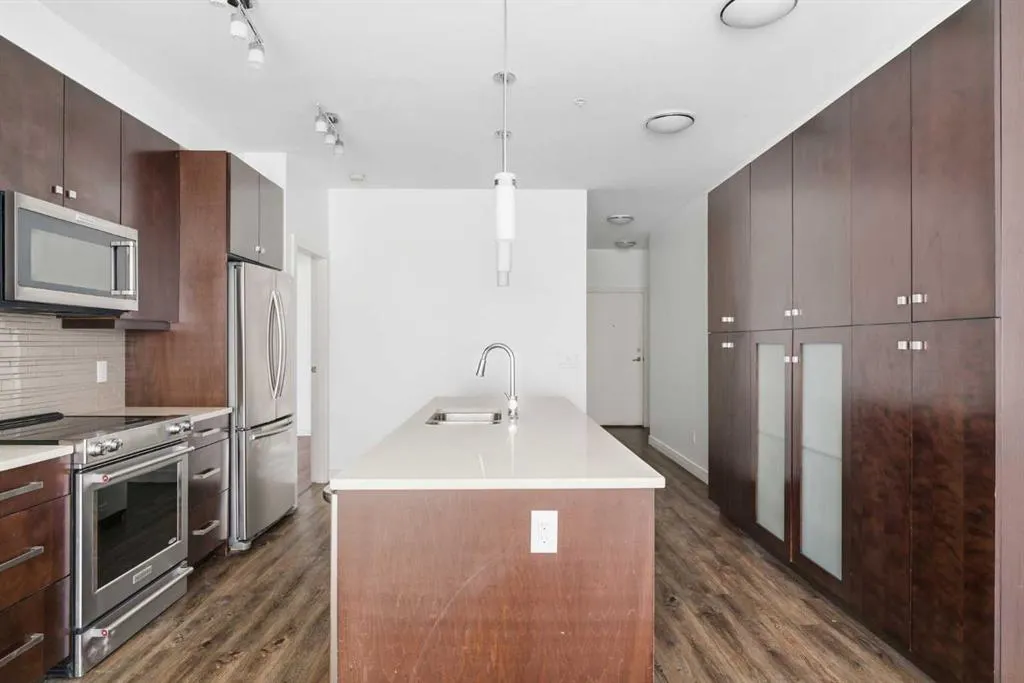 1720 10 Street SW #209