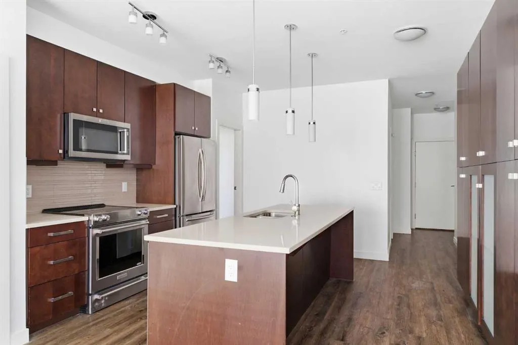 1720 10 Street SW #209
