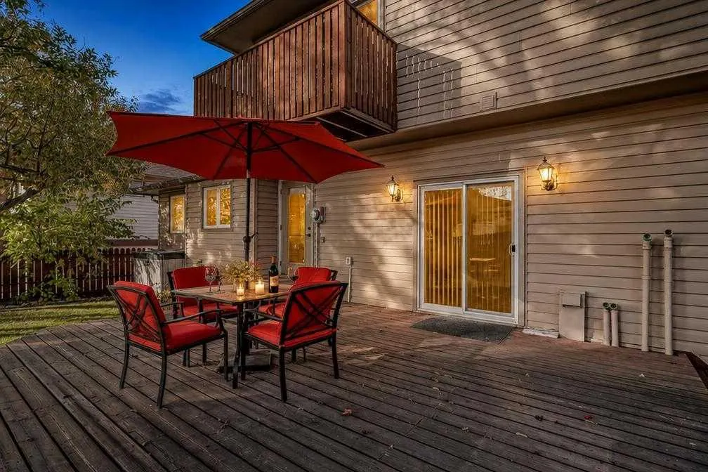 40 Silver Ridge Court NW