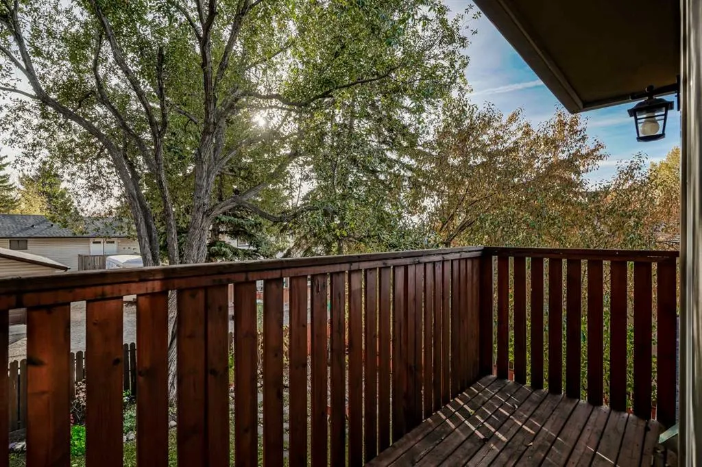 40 Silver Ridge Court NW