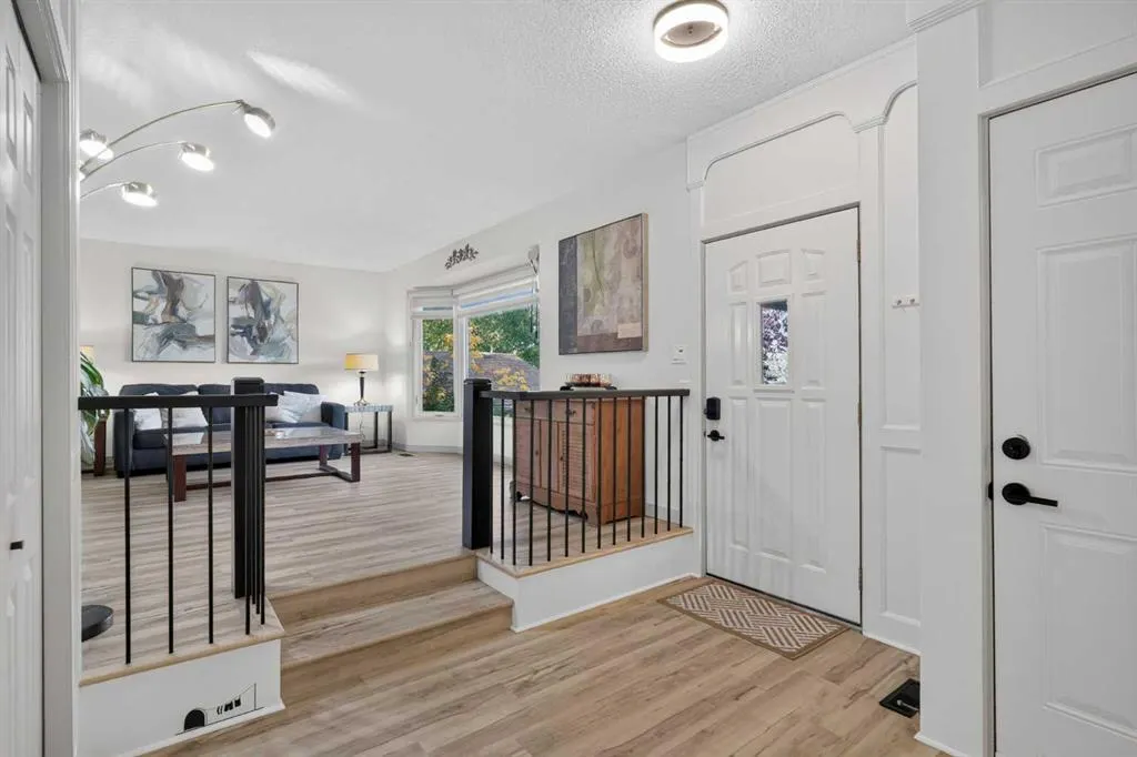 40 Silver Ridge Court NW