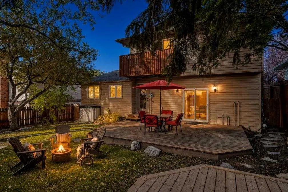 40 Silver Ridge Court NW