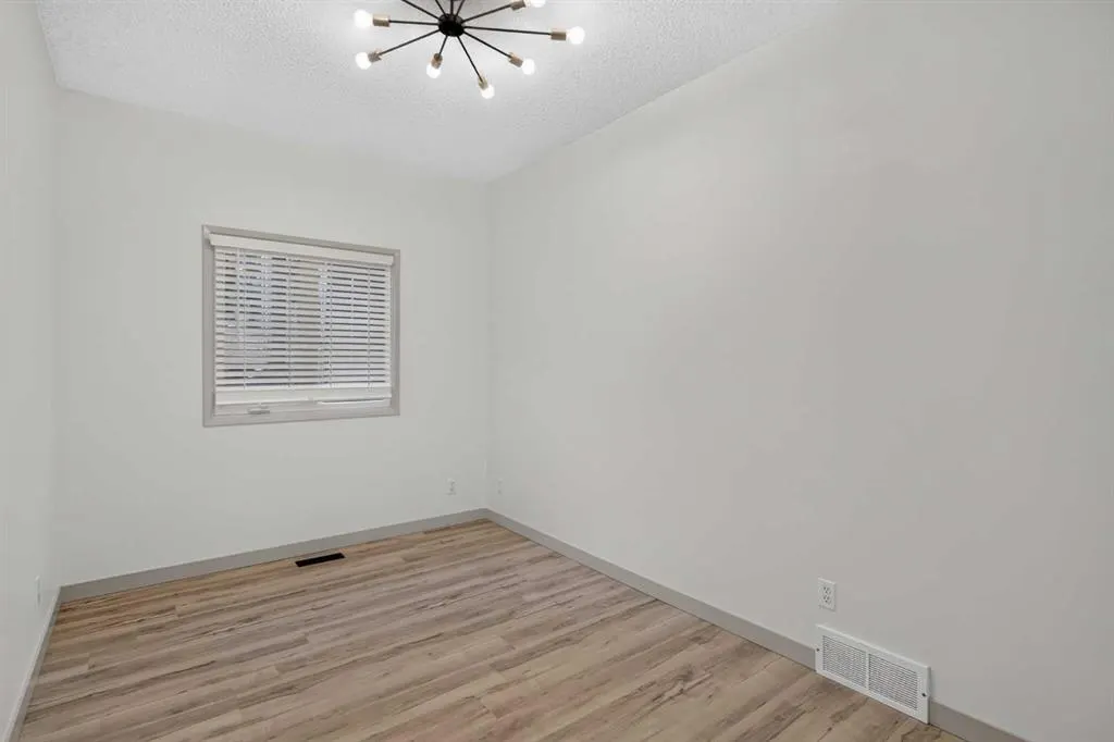 40 Silver Ridge Court NW