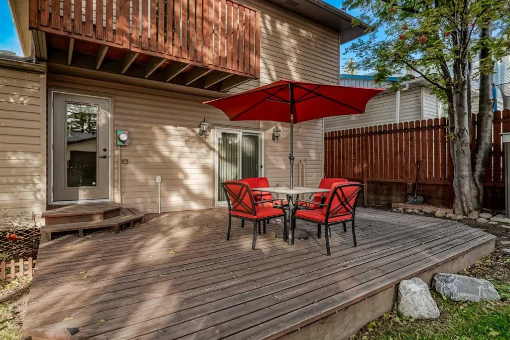 40 Silver Ridge Court NW