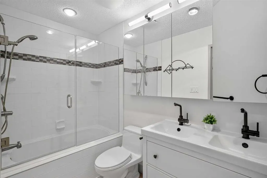40 Silver Ridge Court NW