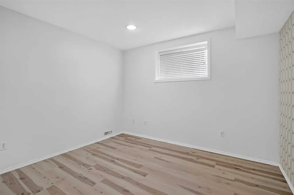 40 Silver Ridge Court NW