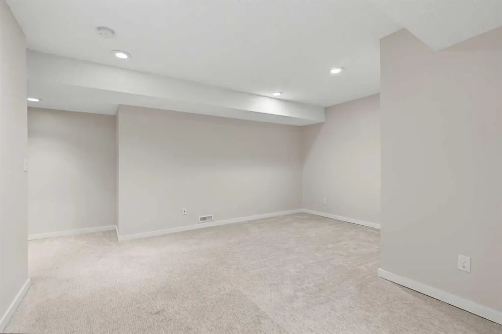 40 Panatella Mews NW