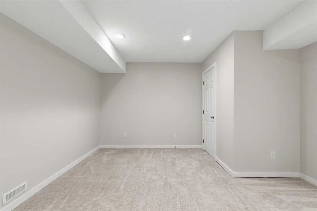 40 Panatella Mews NW