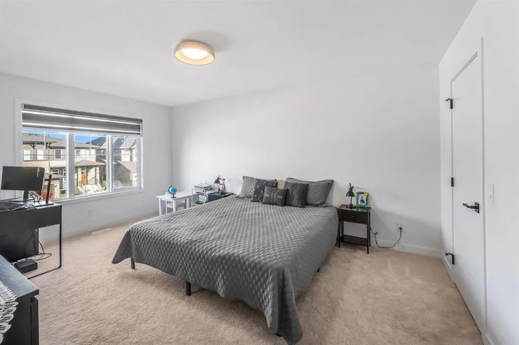 288 Sora Terrace SE