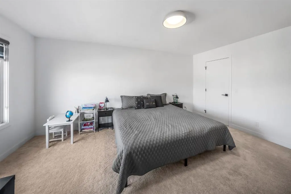 288 Sora Terrace SE