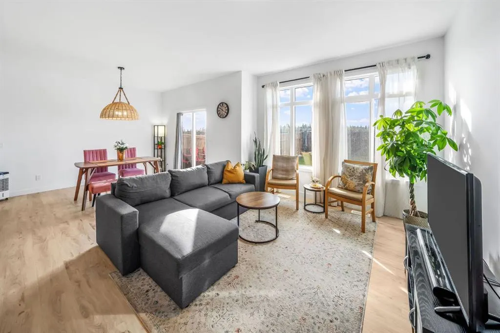288 Sora Terrace SE