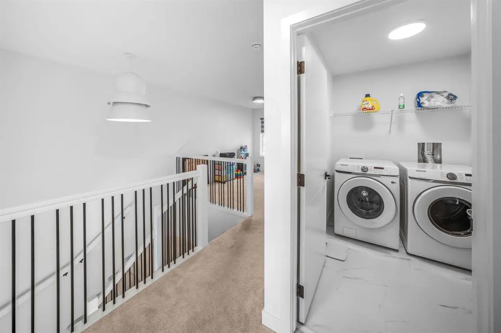 288 Sora Terrace SE