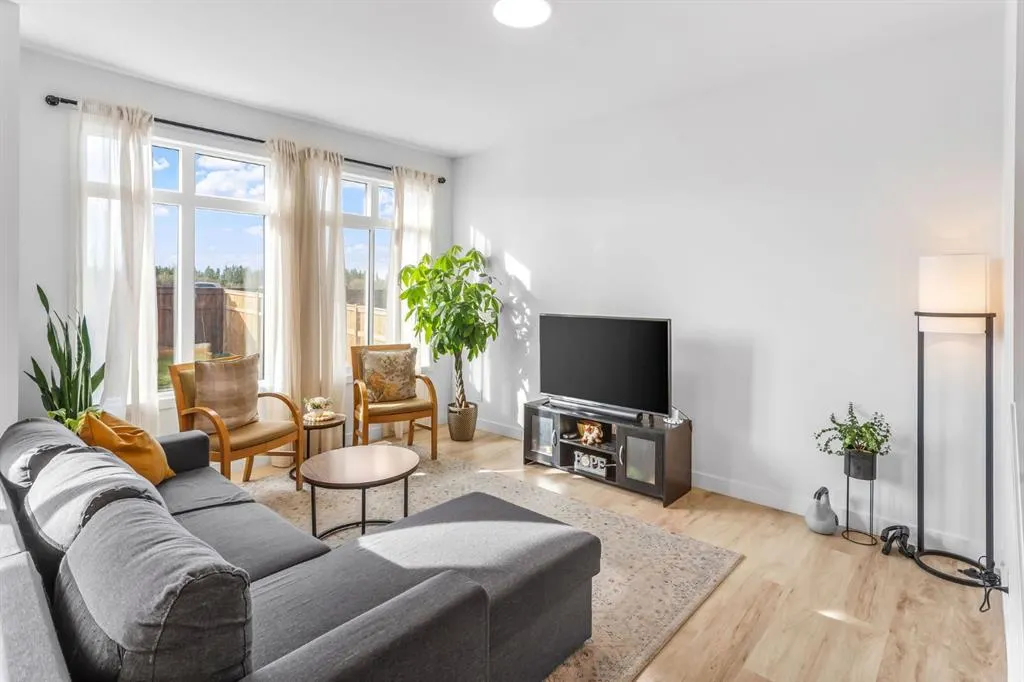 288 Sora Terrace SE
