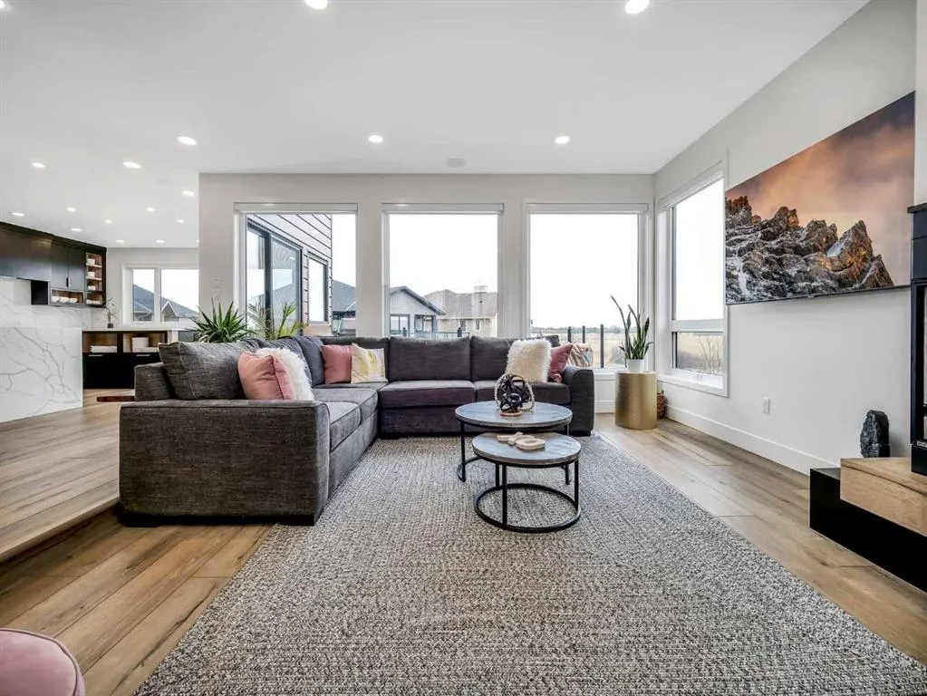 19 Stonecrest Point W