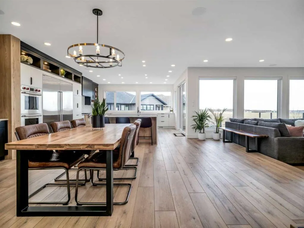 19 Stonecrest Point W