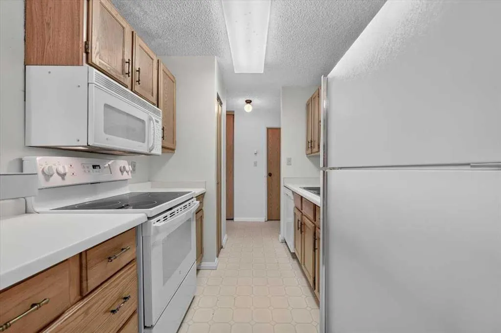 8604 48 Avenue NW #908