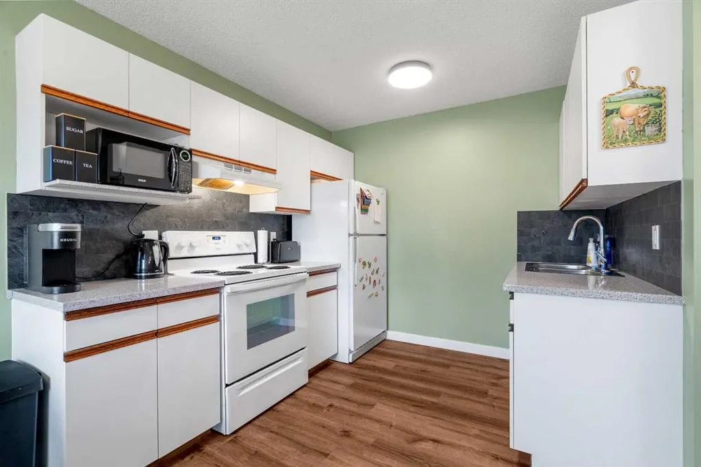 29 Poplar Avenue #1