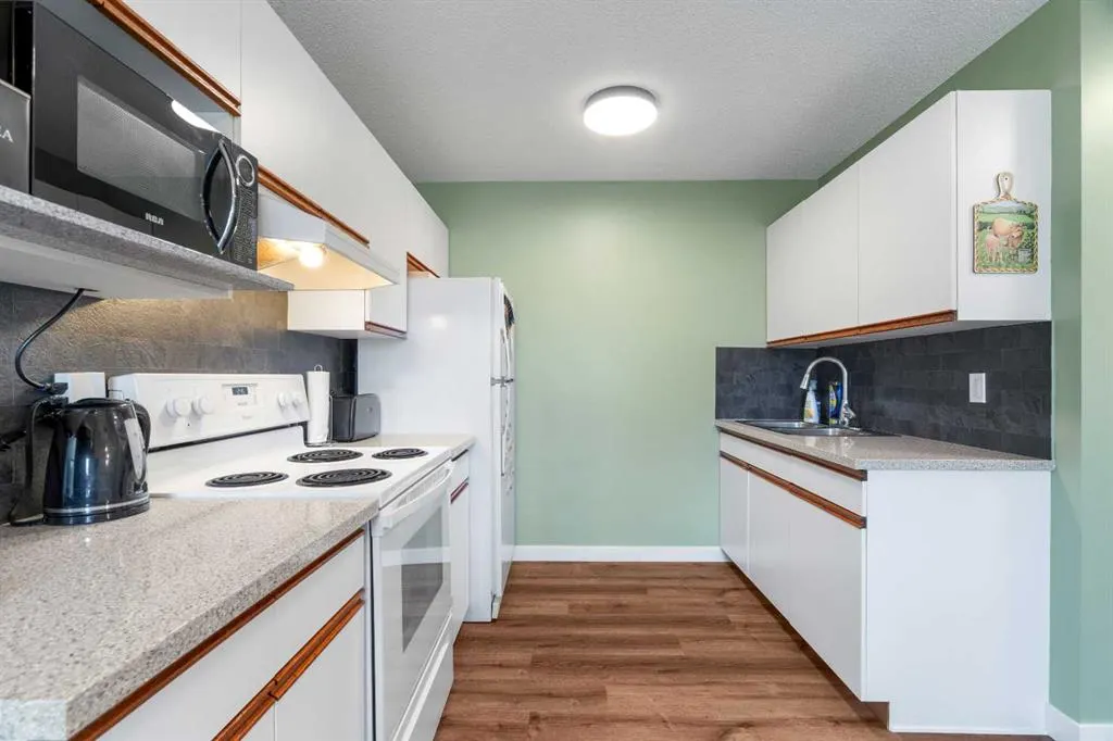 29 Poplar Avenue #1