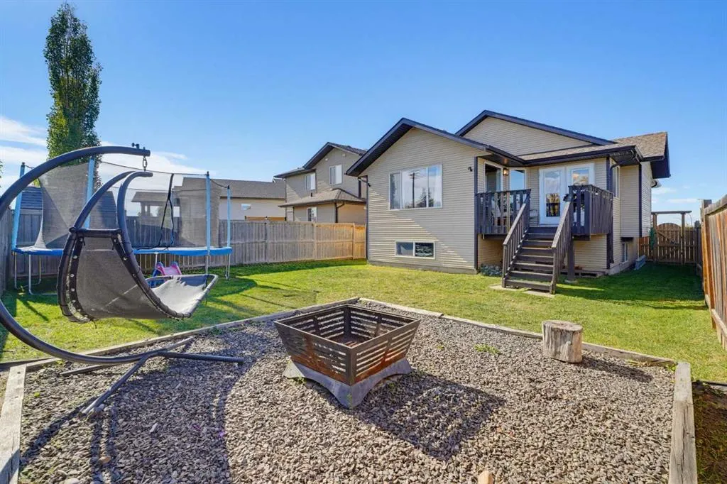 5256 48 Street Close