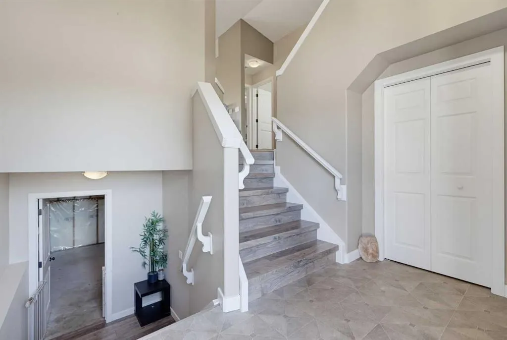 5256 48 Street Close