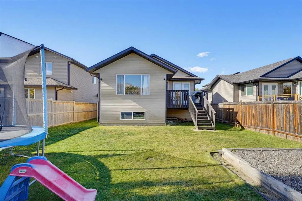 5256 48 Street Close