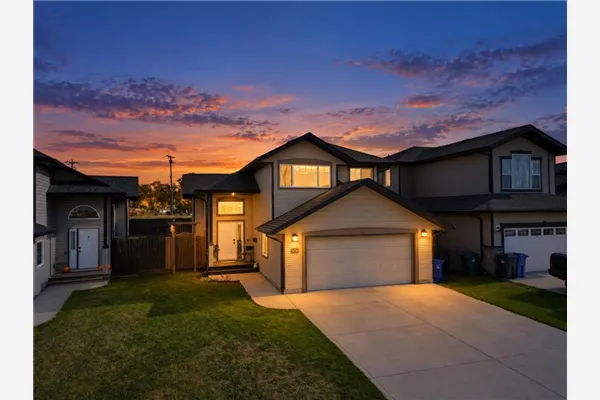 5256 48 Street Close