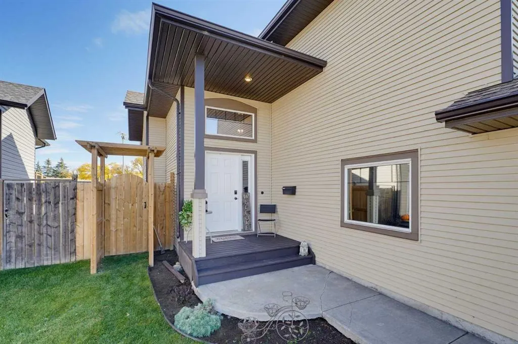 5256 48 Street Close