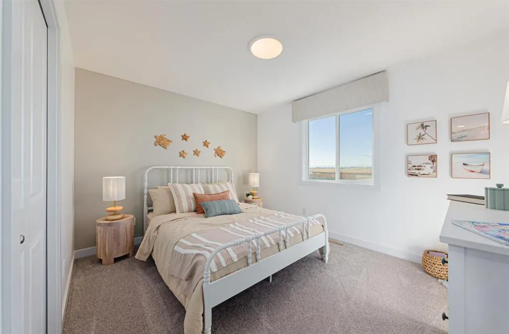 13 Snowberry Common SE