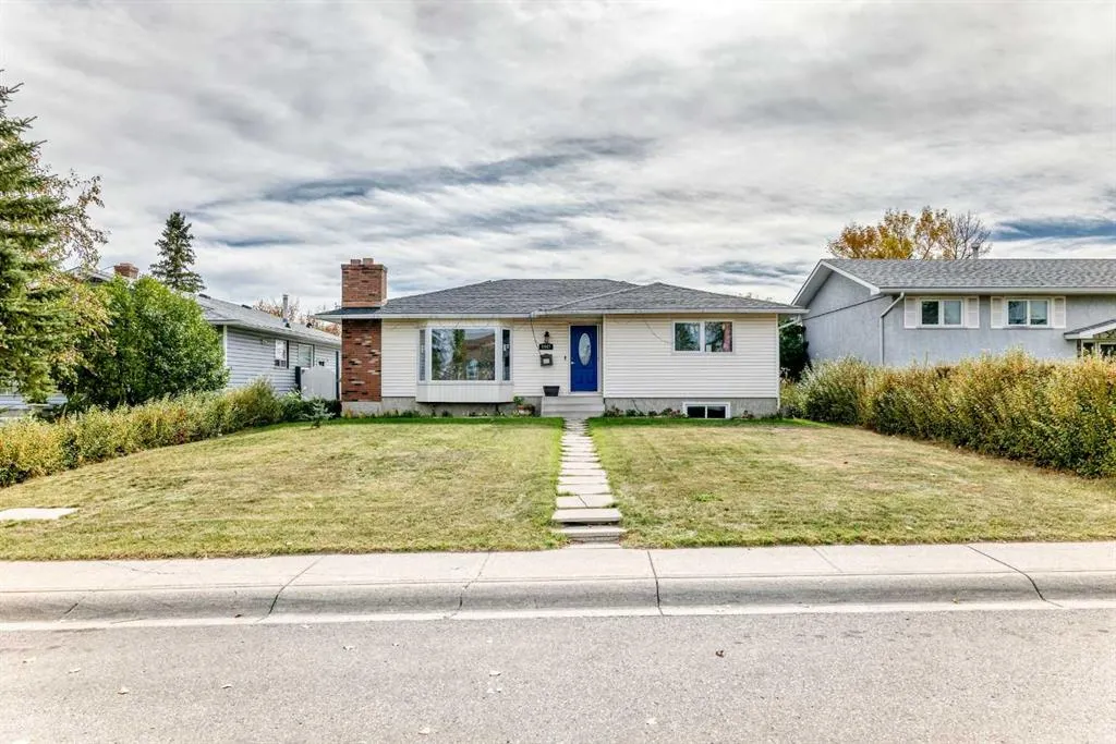 5447 RUNDLEVIEW Road NE