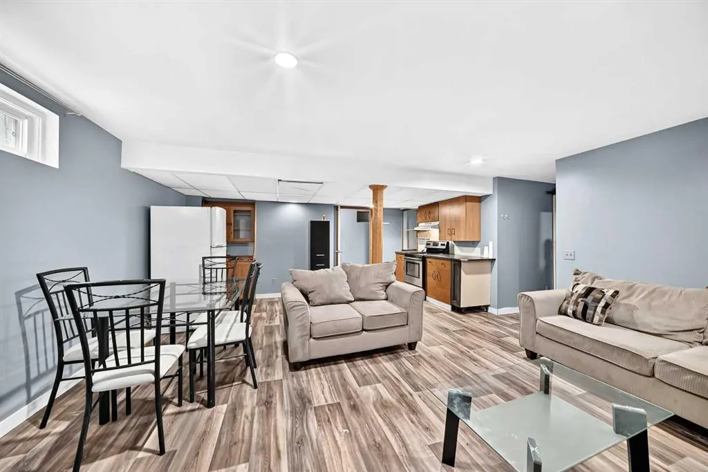 5447 RUNDLEVIEW Road NE