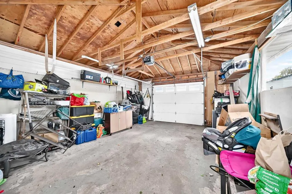 5447 RUNDLEVIEW Road NE