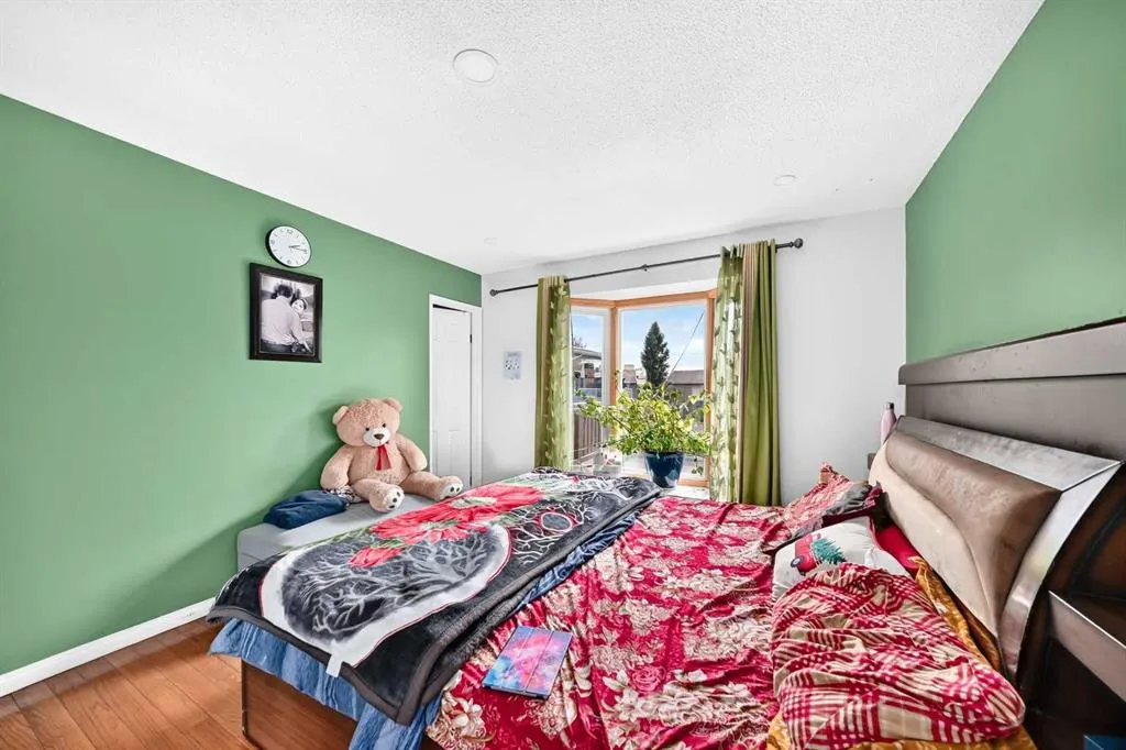 5447 RUNDLEVIEW Road NE