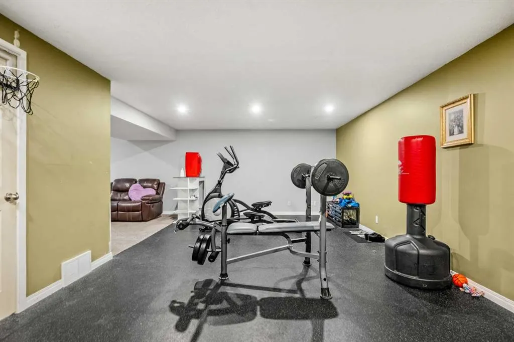 163 West Lakeview Passage