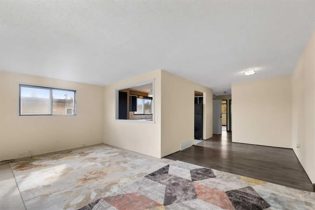 221 Theodore Place NW