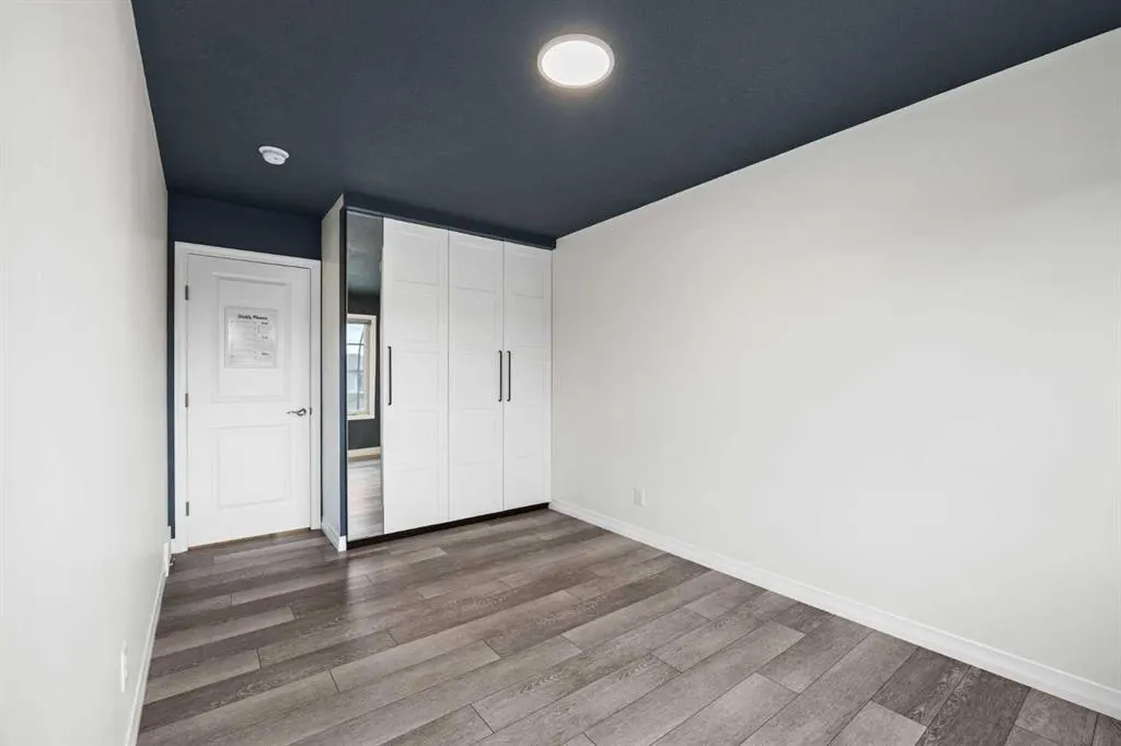 101 Howse Common NE