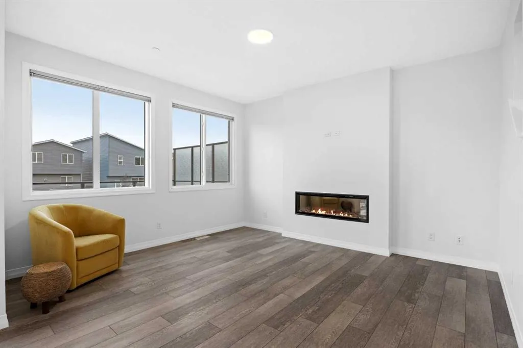 101 Howse Common NE