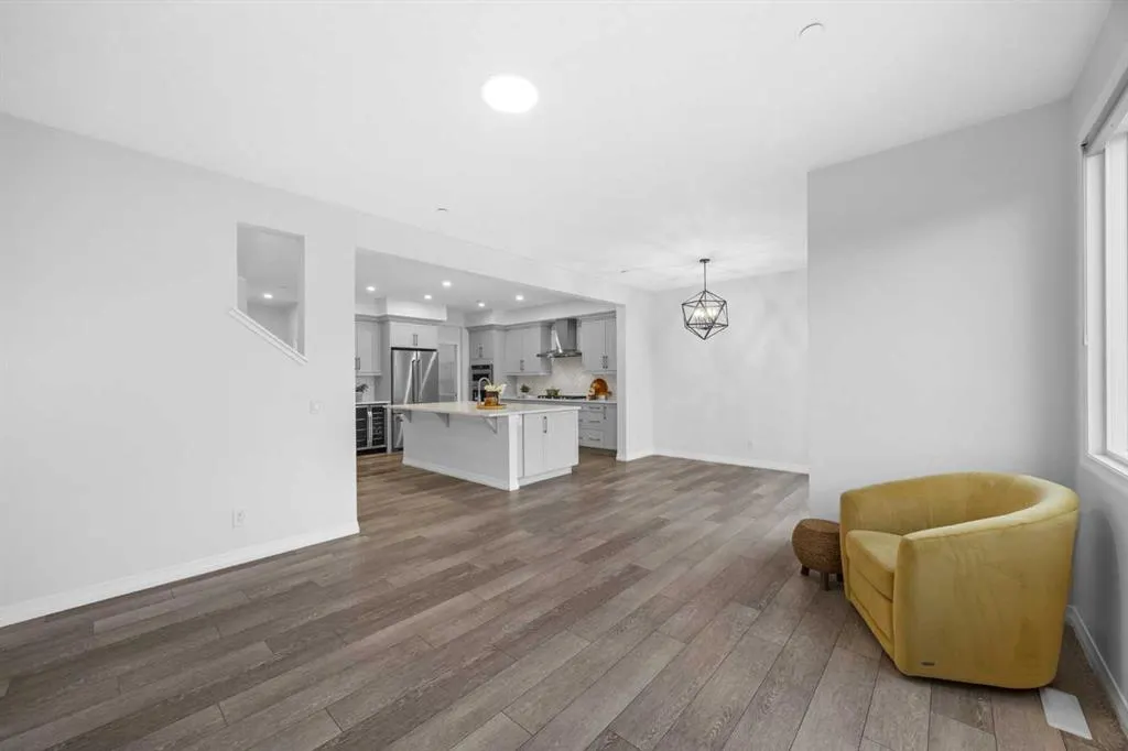101 Howse Common NE