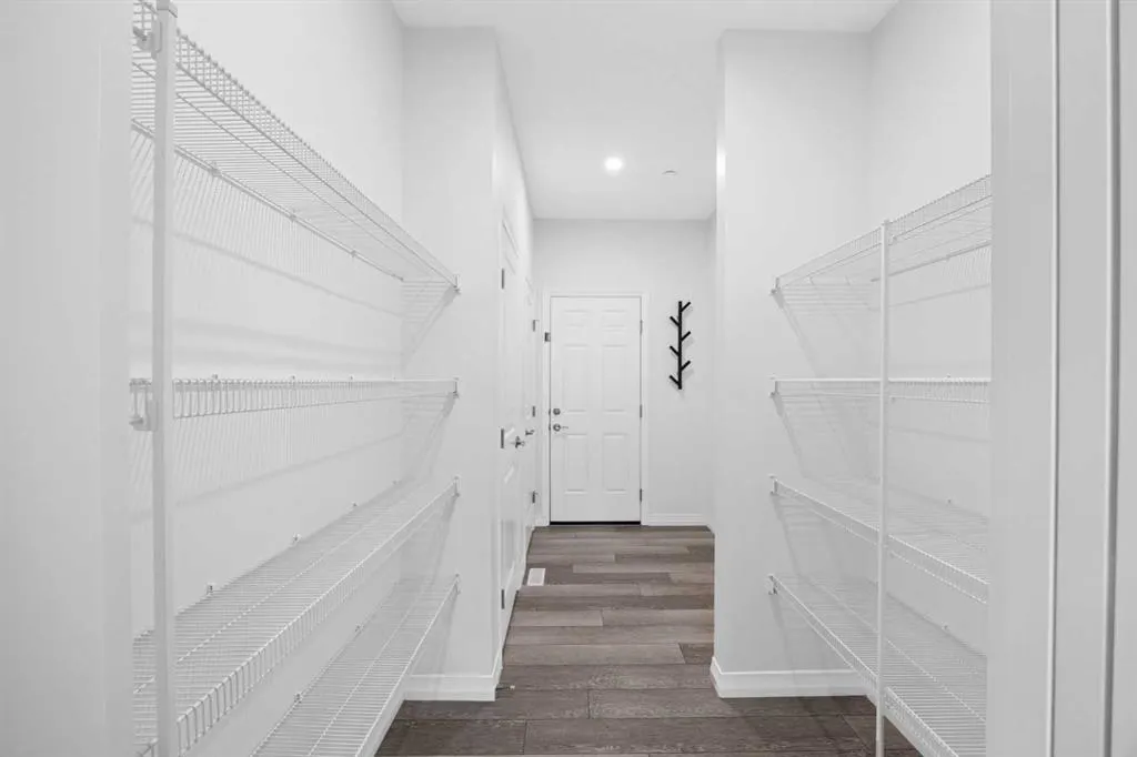 101 Howse Common NE