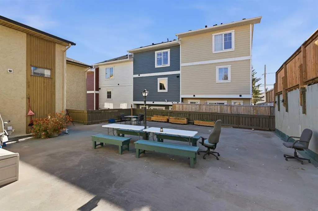 3911 1 Street NE #7
