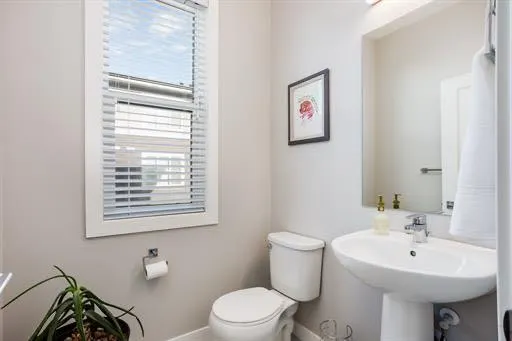 30 Cornerstone Manor NE #204