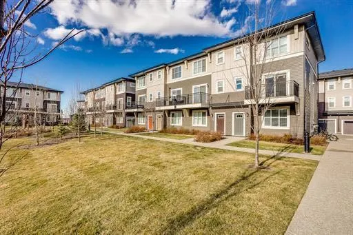 30 Cornerstone Manor NE #204