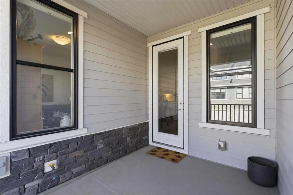307 Crestridge Common SW