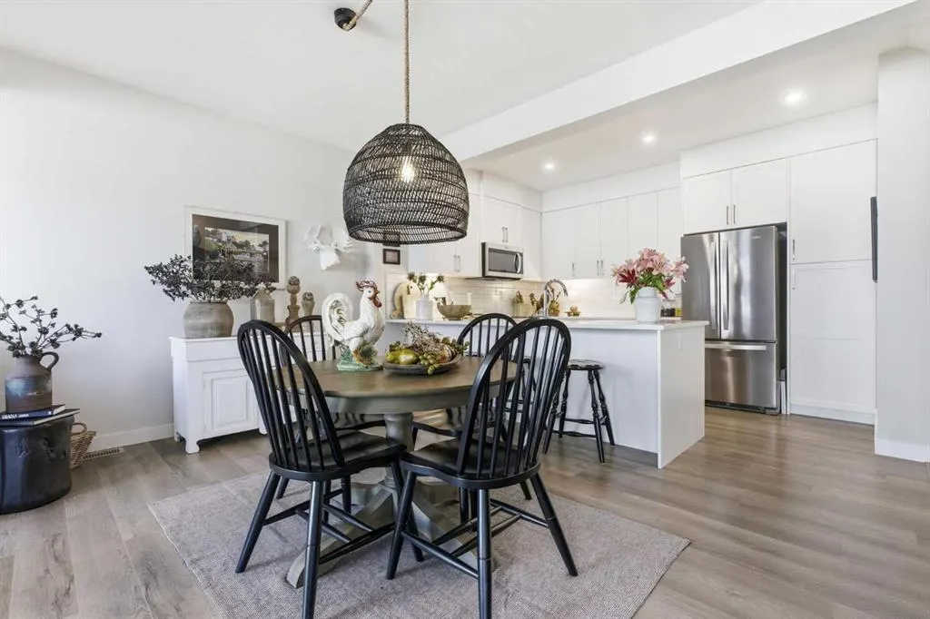 307 Crestridge Common SW