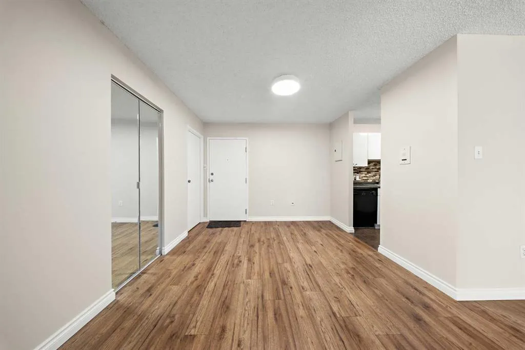 718 12 Avenue SW #305