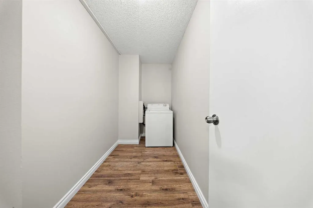 718 12 Avenue SW #305